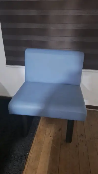 Conjunto de sillas modernas - miniatura 3