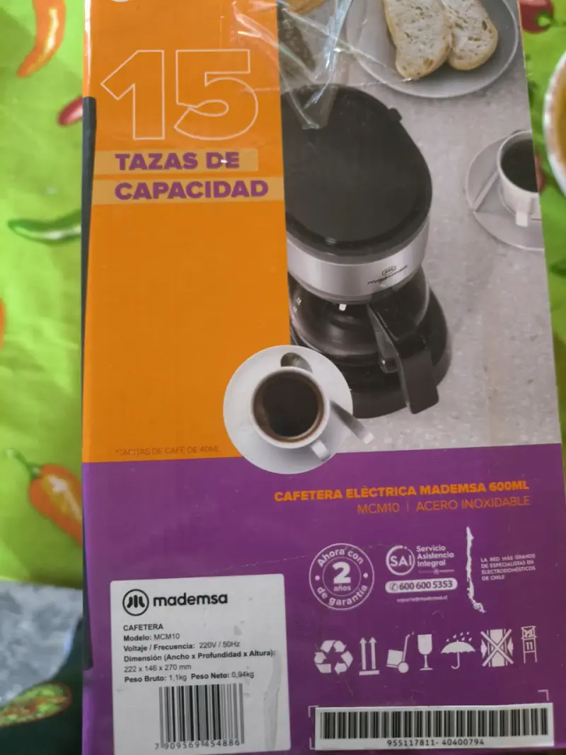 Cafetera eléctrica Mademsa 600ml - 2