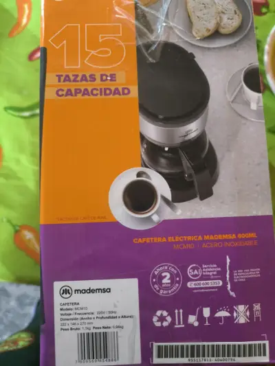 Cafetera eléctrica Mademsa 600ml - miniatura 2