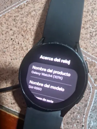 Reloj inteligente deportivo negro - miniatura 2