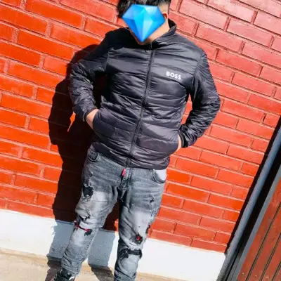 Chaqueta acolchada negra Boss para hombre - miniatura 1