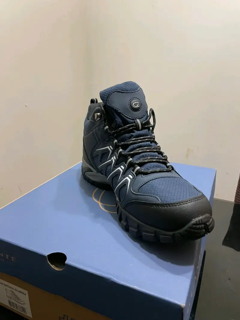 Zapatillas de trekking azul marino nuevas - 2