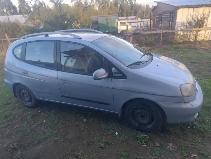 Chevrolet hatchback en buen estado - 5