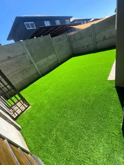 Pasto sintético ornamental y deportivo - miniatura 6