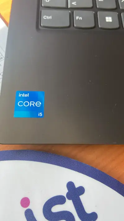 Lenovo v14 - miniatura 3
