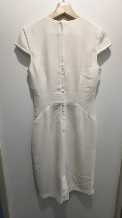 Vestido blanco H&M en excelente estado - miniatura 3