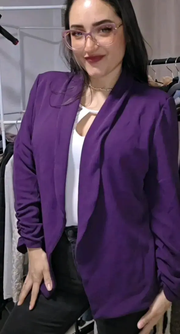 Blazer morado elegante para mujer - 2