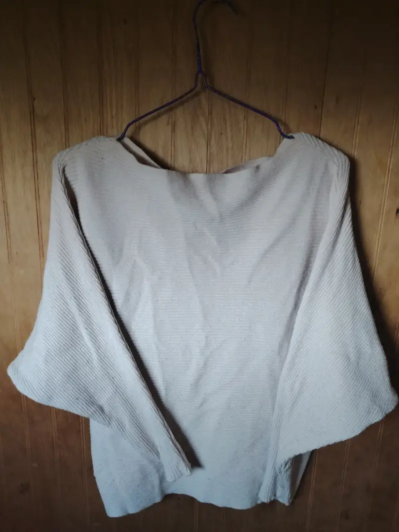 Suéter beige de manga ancha