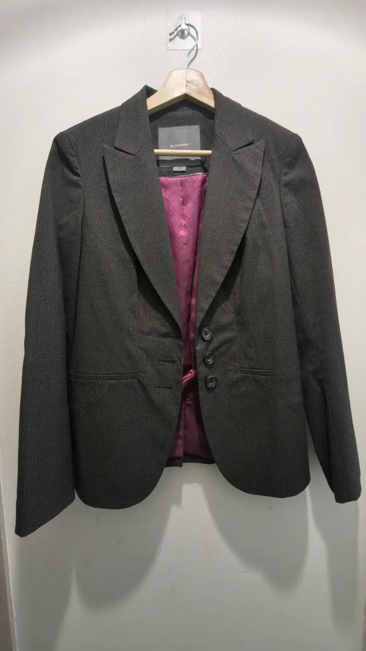 Blazer marca Basement en excelente estado - 2