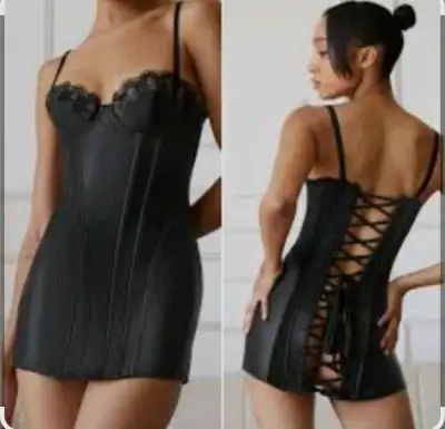 Vestido corset negro con encaje - miniatura 1