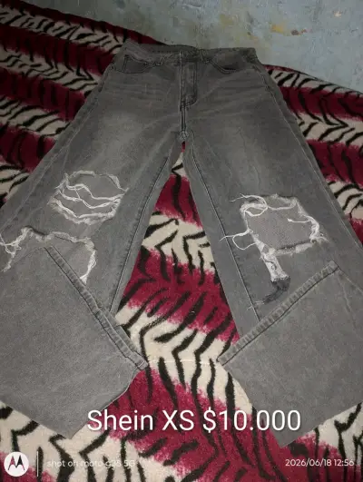 Jeans grises rotos Shein XS - miniatura 1