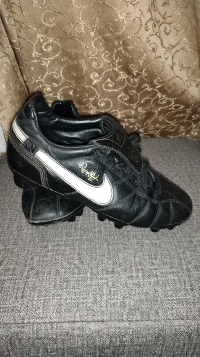 Botines de fútbol Nike negros - miniatura 1