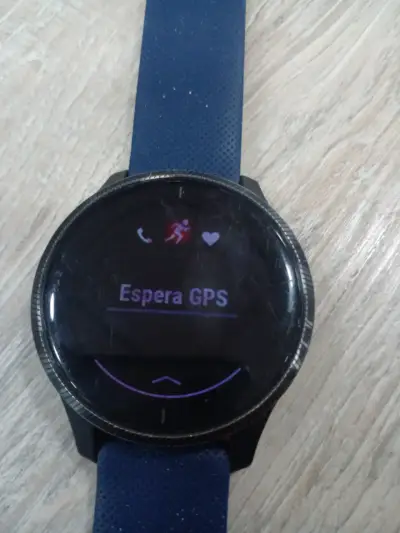 Reloj inteligente con GPS y correa azul - miniatura 1