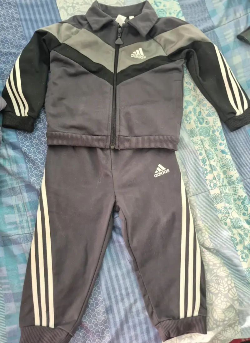 Conjunto deportivo Adidas para niños - 2