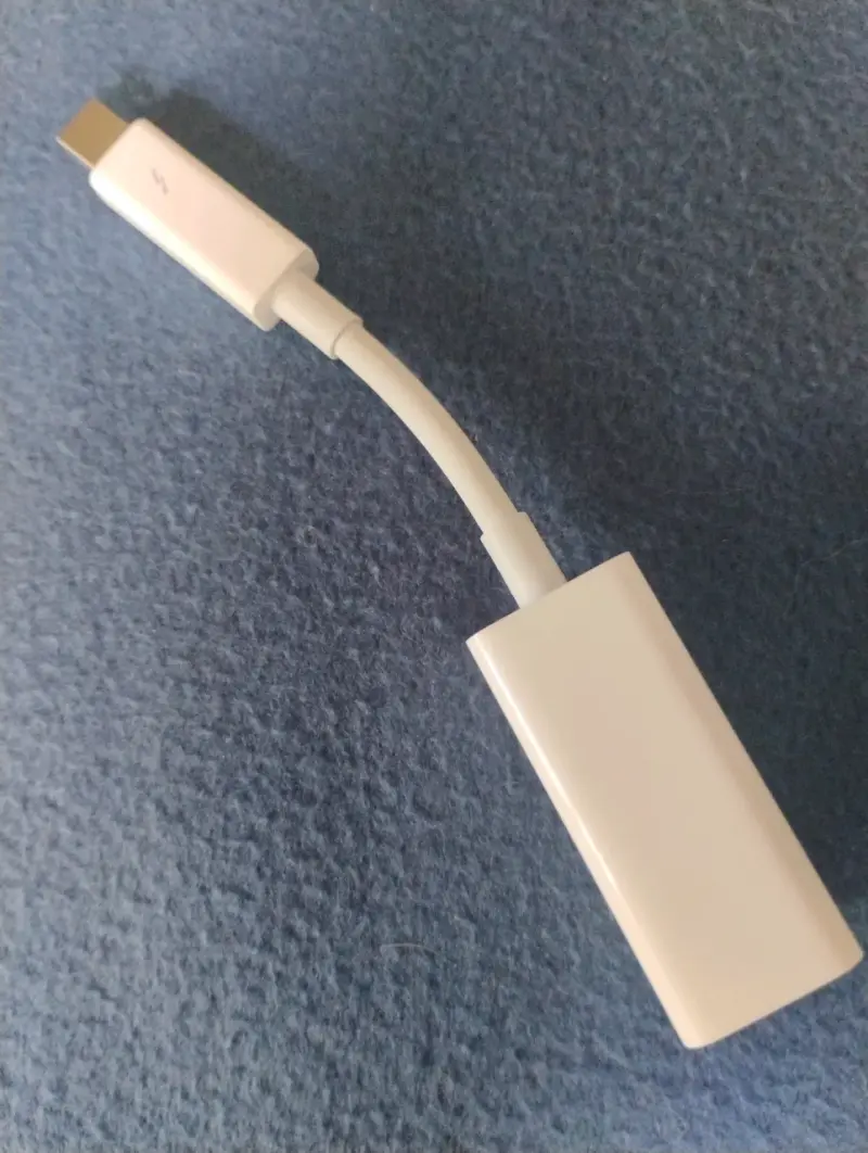 Adaptador Thunderbolt a Ethernet Gigabit Apple - 3