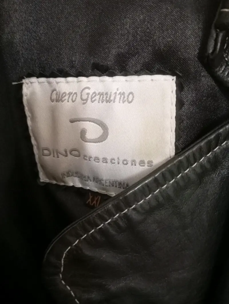 Abrigo de cuero negro con cinturón - 3