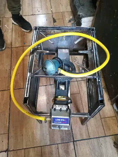 Cocina industrial a gas con quemador - miniatura 5