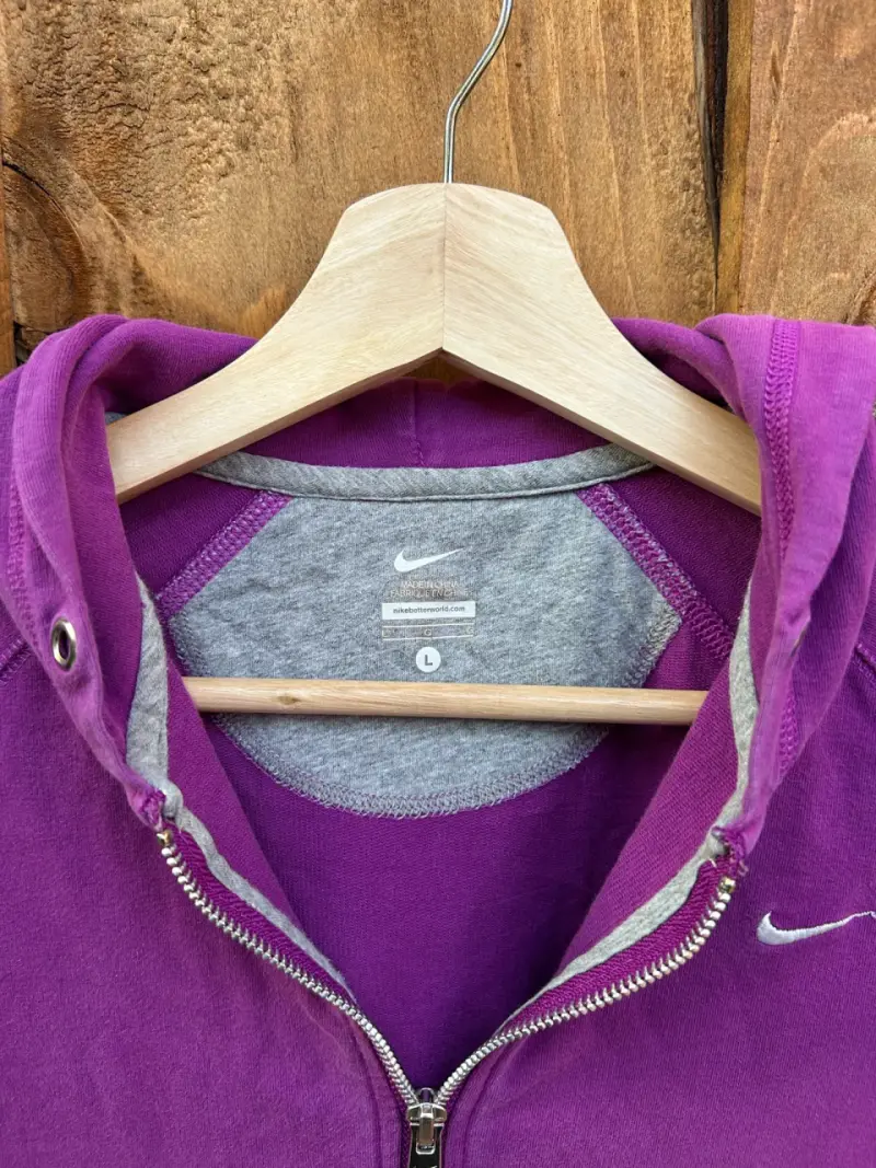 Polerón Nike morado con capucha - 2