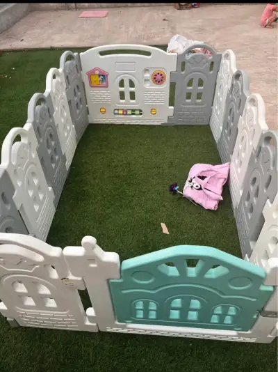 Corral de juegos para niños - miniatura 1