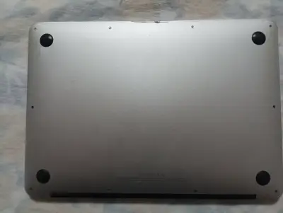 Apple MacBook Air 13" – Early 2014 (Modelo A1466) - miniatura 4