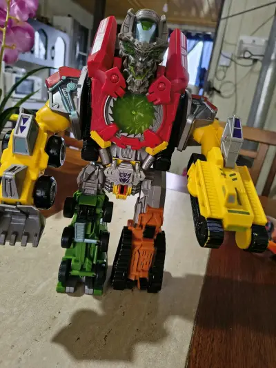Figura de acción Transformer devastador - miniatura 1