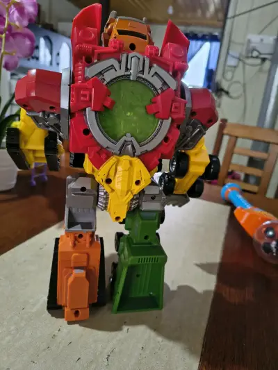 Figura de acción Transformer devastador - miniatura 2