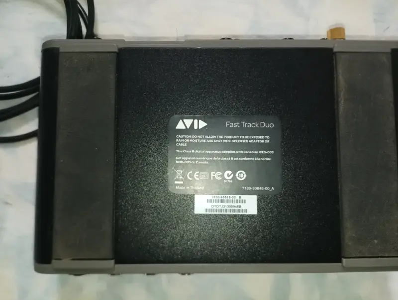 Interfaz de Audio Avid Fast Track Duo - 3