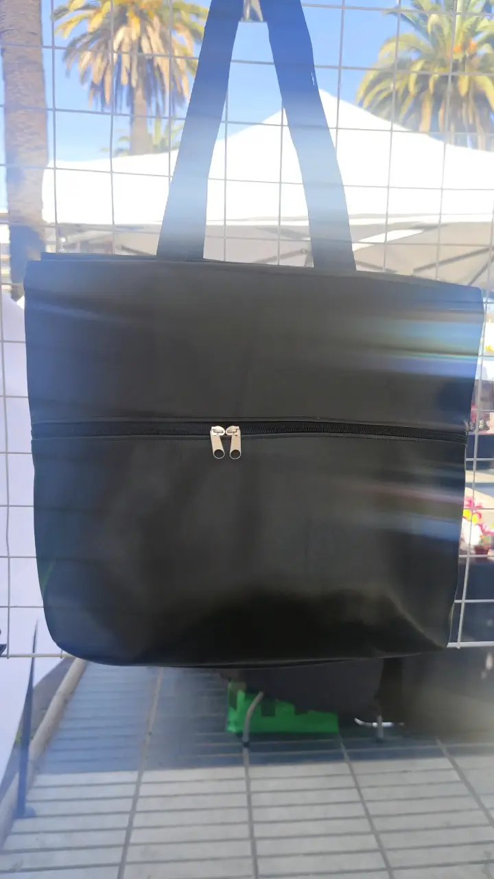 Bolso  en eco cuero con cierres y flequillo - 2