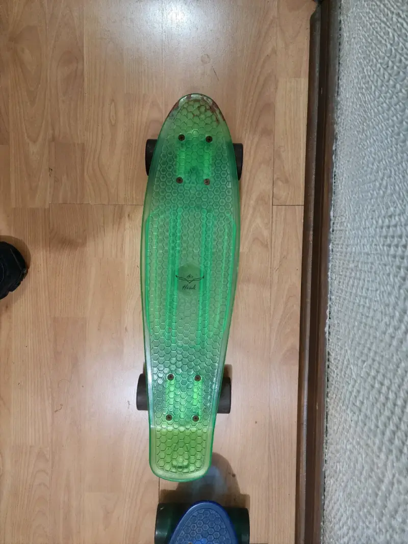 Skateboard tipo Penny verde transparente - 2