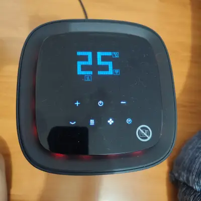 Calefactor Termoventilador Torre Digital Toyotomi - miniatura 1