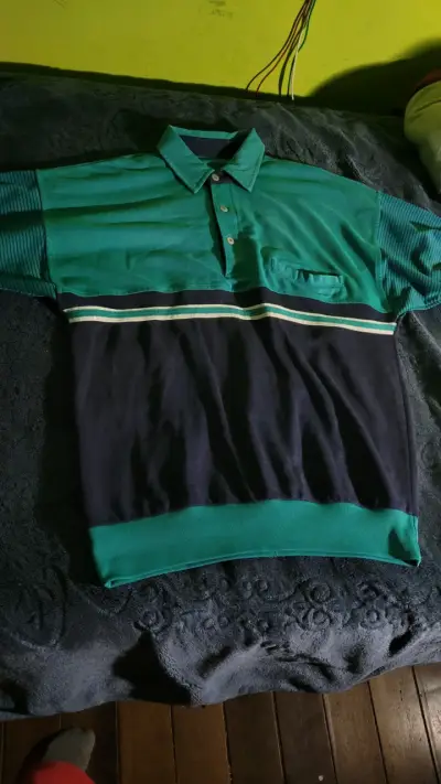Ropa de hombre chaquetas y poleras consultar al Dm - miniatura 1