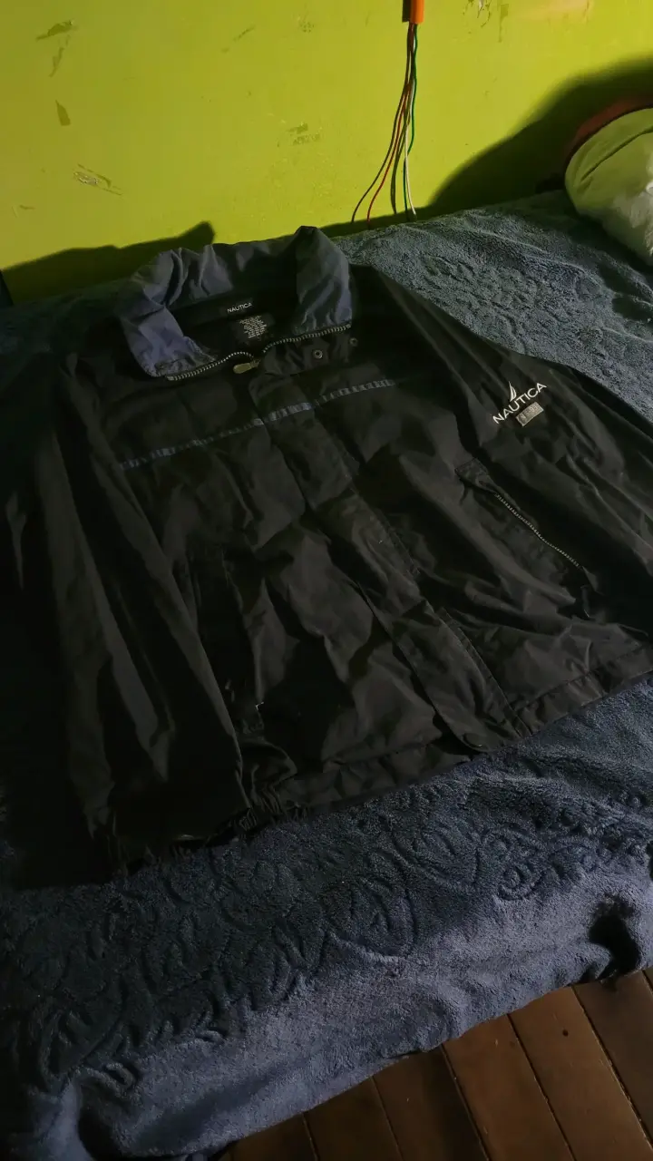 Ropa de hombre chaquetas y poleras consultar al Dm - 3