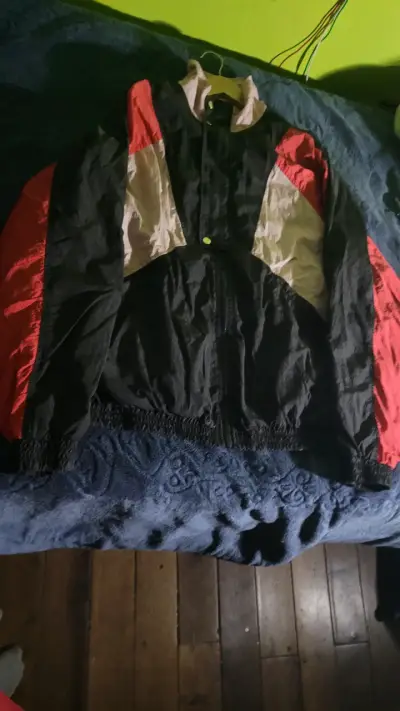 Ropa de hombre chaquetas y poleras consultar al Dm - miniatura 6