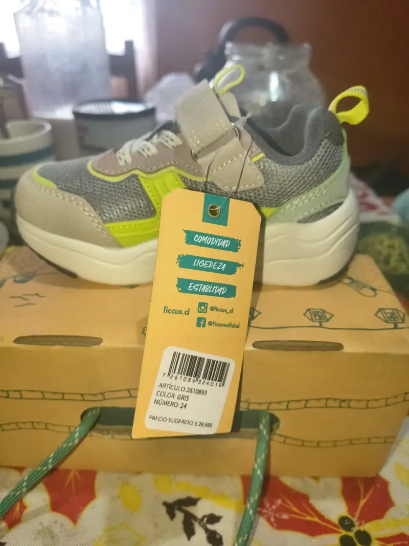Zapatillas deportivas Ficcús gris y verde - 1