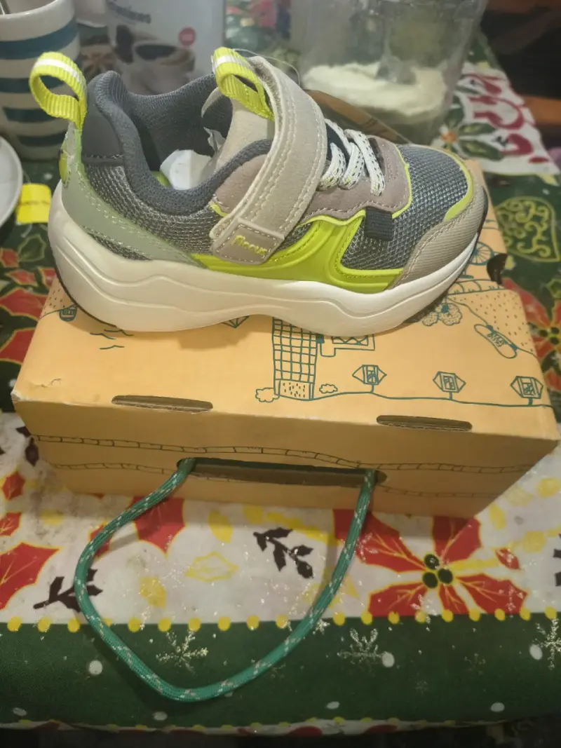 Zapatillas deportivas Ficcús gris y verde - 3