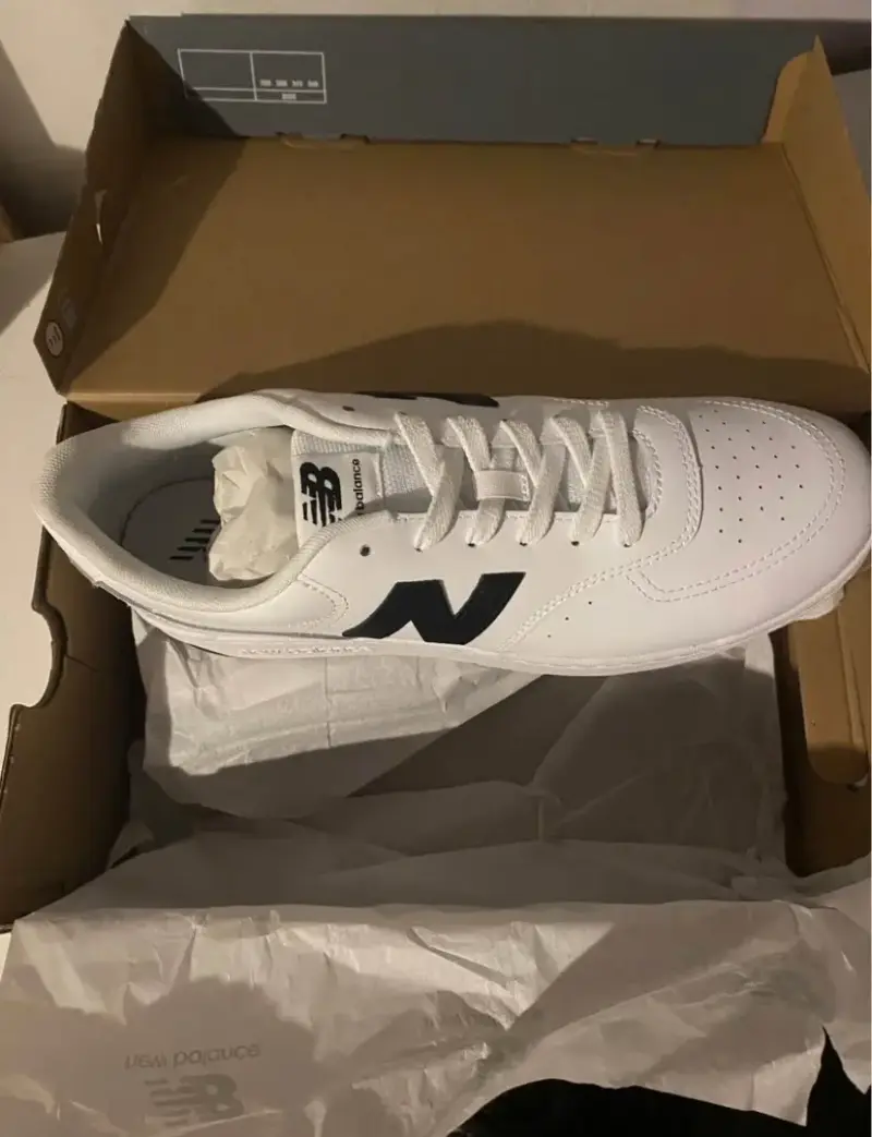 Zapatillas New Balance blancas y negras - 3