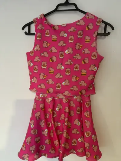 Conjunto rosa con estampado de capibaras - miniatura 1