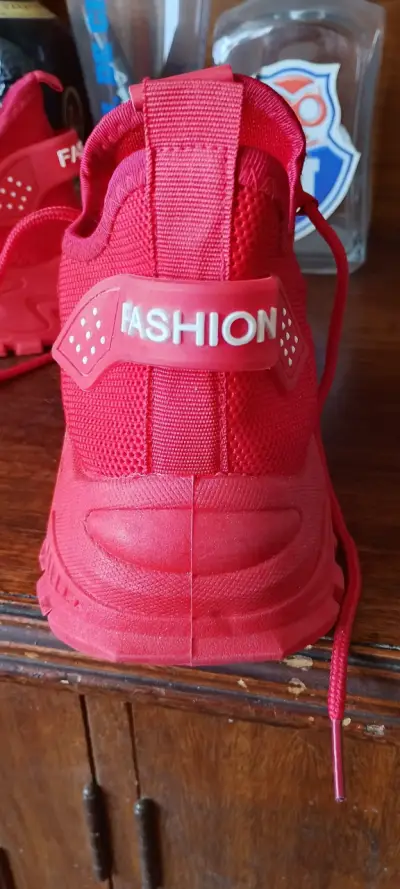 Zapatillas deportivas rojas unisex - miniatura 1
