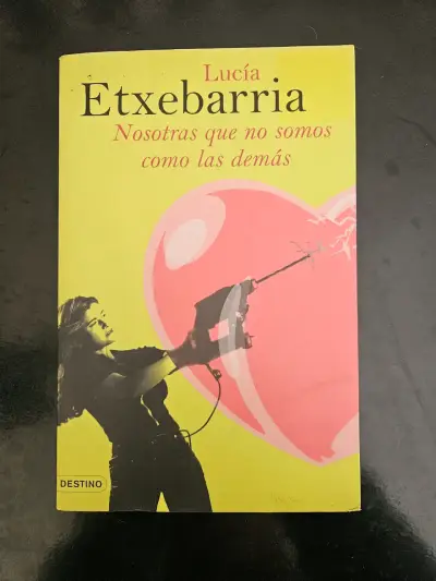 Libro 'Nosotras que no somos como las demás' Luc - miniatura 1