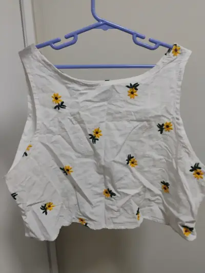 Blusa sin mangas con estampado floral - miniatura 1