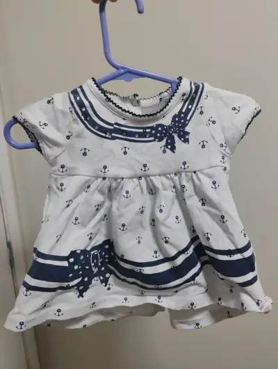 Vestido de bebé marinero blanco y azul - miniatura 1