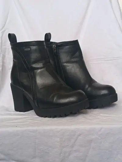 Botines de cuero negro con tacón - miniatura 1