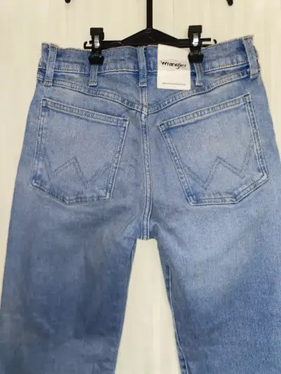 Jeans Wrangler talla 36-38 nuevos - miniatura 1