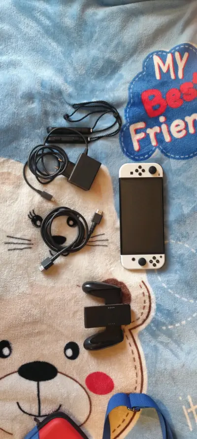 Consola nintendo switch con accesorios - miniatura 1