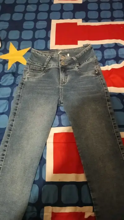 Jeans celestes para mujer - miniatura 3