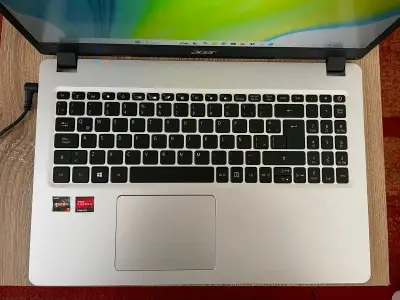 Laptop Acer Aspire 5 con AMD Ryzen - miniatura 2