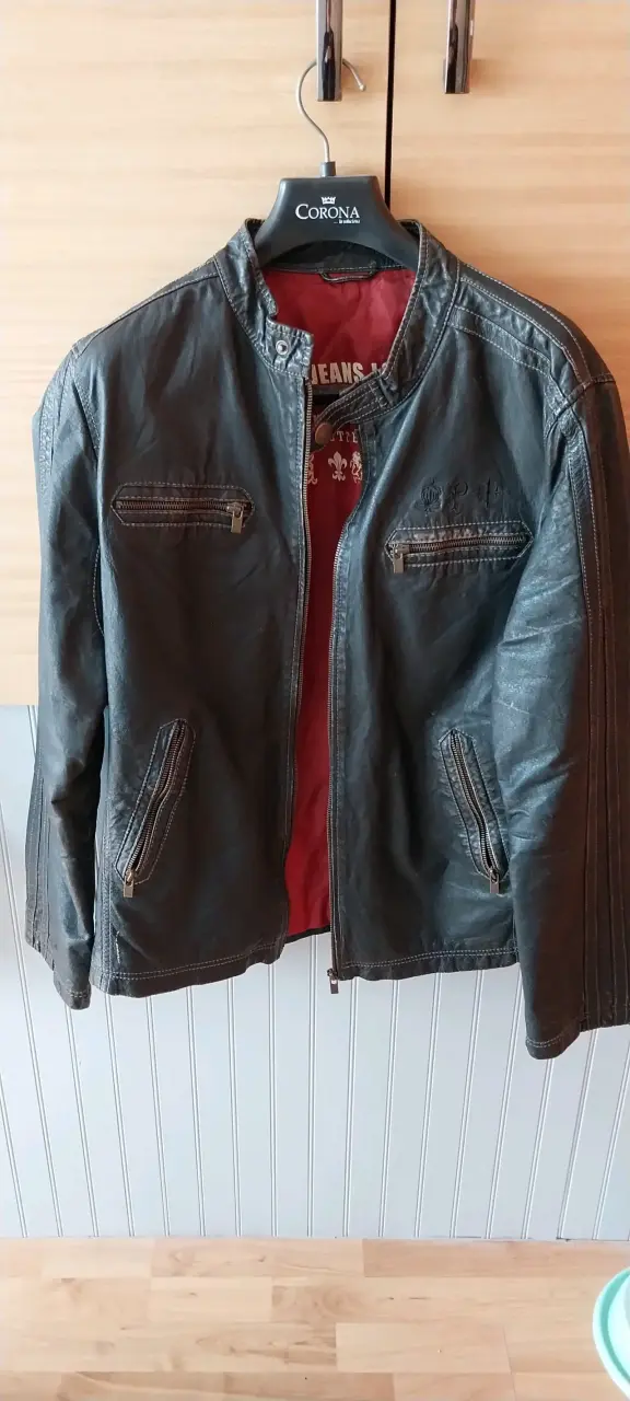 Chaqueta de cuero negra para hombre