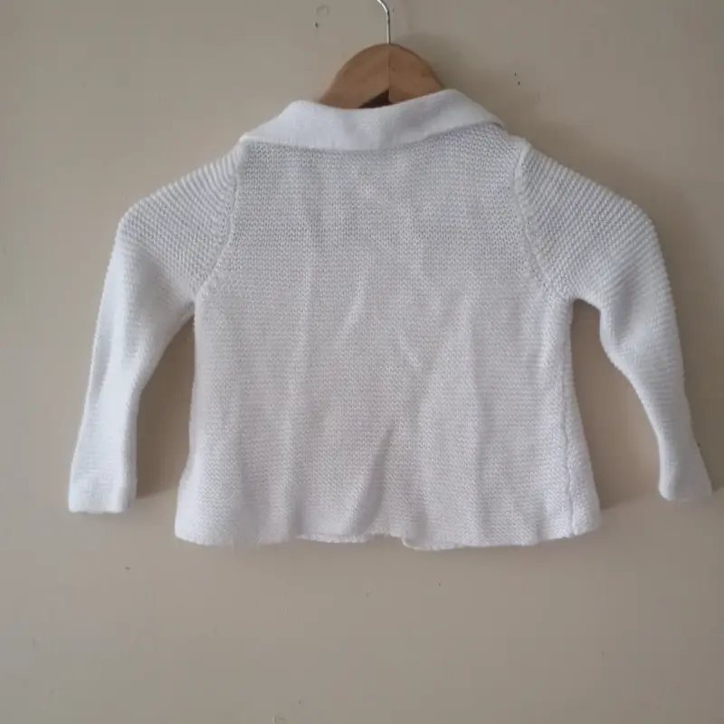 Chaleco blanco de bebé tejido - 4