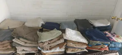 Lote de pantalones variados para hombre - miniatura 1