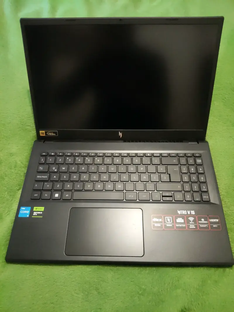 Por apuro vendo mi Notebook Acer Nitro V15 ANV15-5 - 2